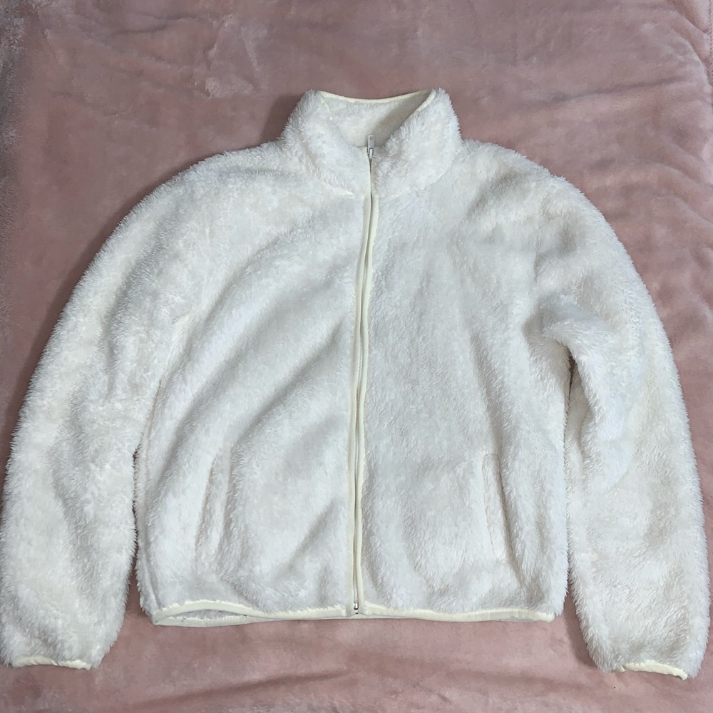 Cute fluffy zip up sweater